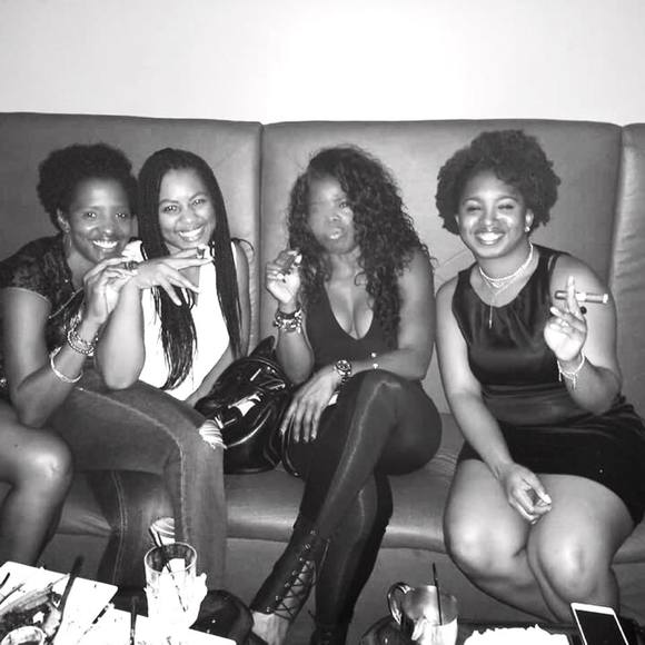 Meet your Posher, Cassandra - Picture 1 of 1